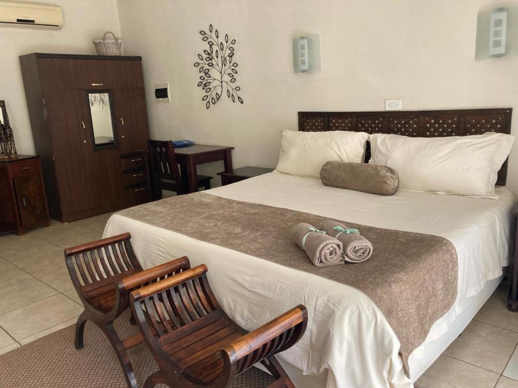 Acasia Guest Lodge Komatipoort Esterno foto