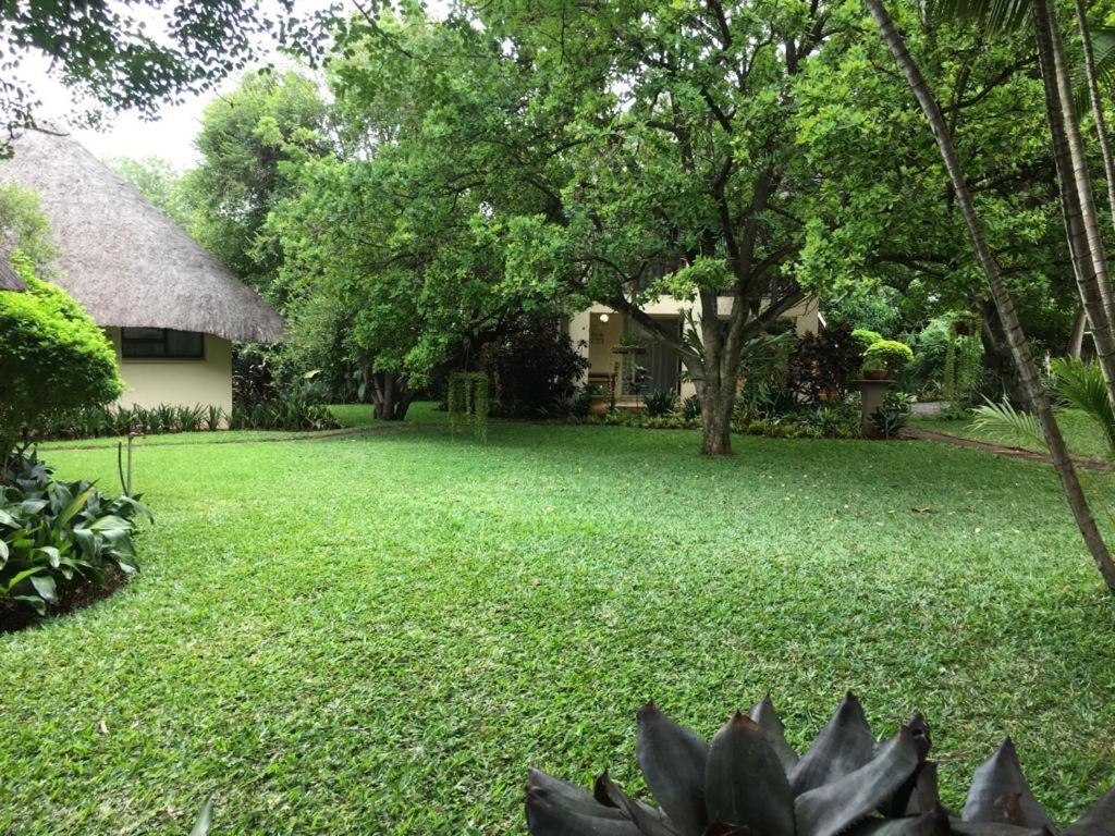 Acasia Guest Lodge Komatipoort Esterno foto