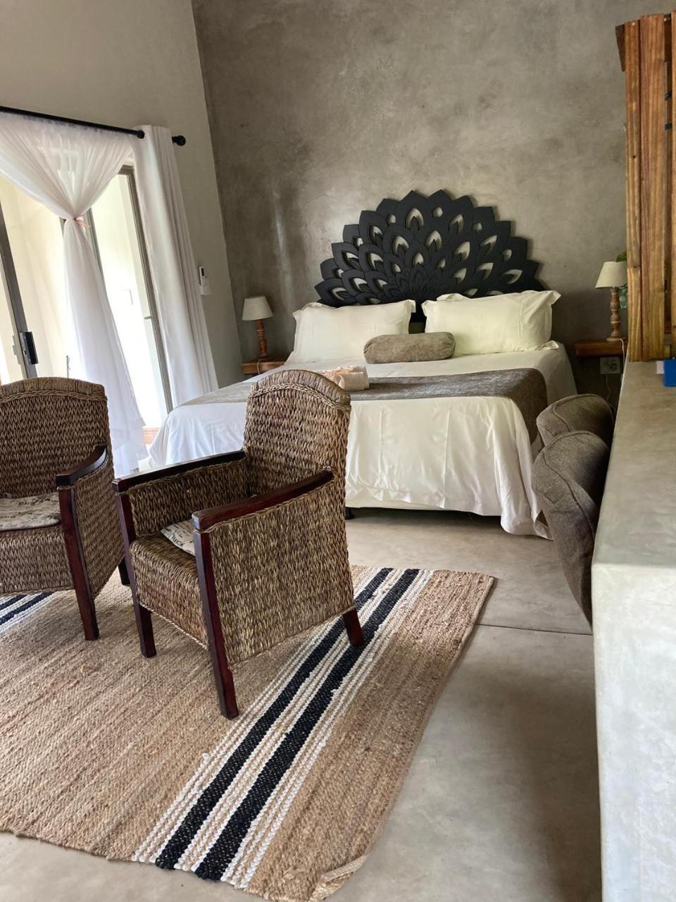 Acasia Guest Lodge Komatipoort Esterno foto